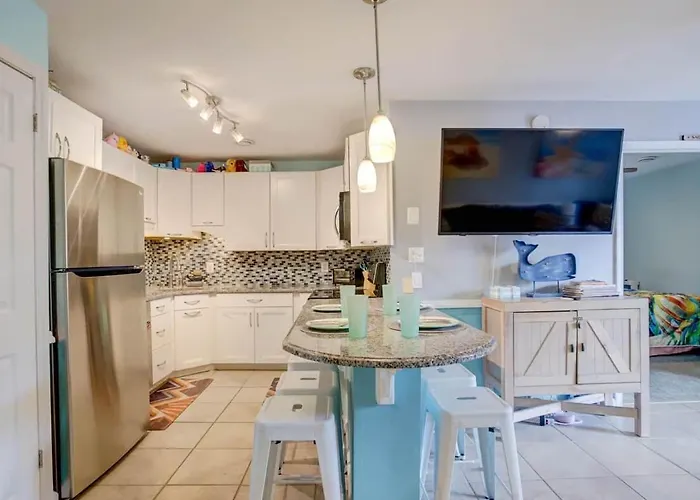 Walk To Beach, Indoor/outdoor Pools, Steps To Grocery
