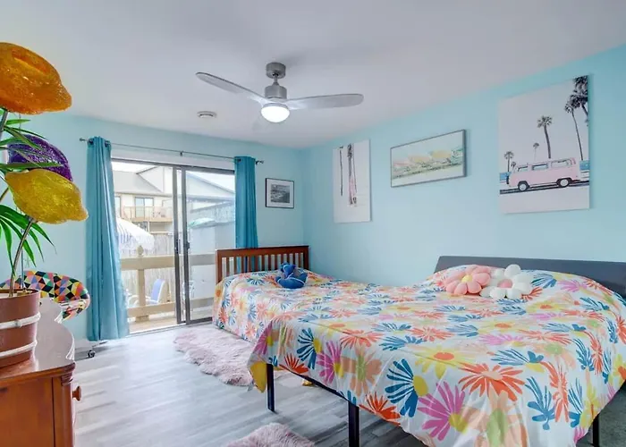 Apartment Walk To Beach, Indoor/outdoor Pools, Steps To Grocery
