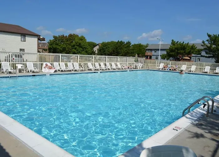 Walk To Beach, Indoor/outdoor Pools, Steps To Grocery